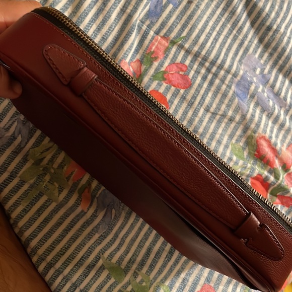 Coach - Picture 5 of 6